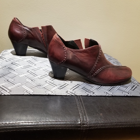 CANAL GRANDE Oxblood Leather Ankle Boots (Size 8) - Picture 3 of 16